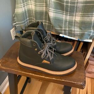 Olukai Kilakila mens waterproof boots size 9 boots